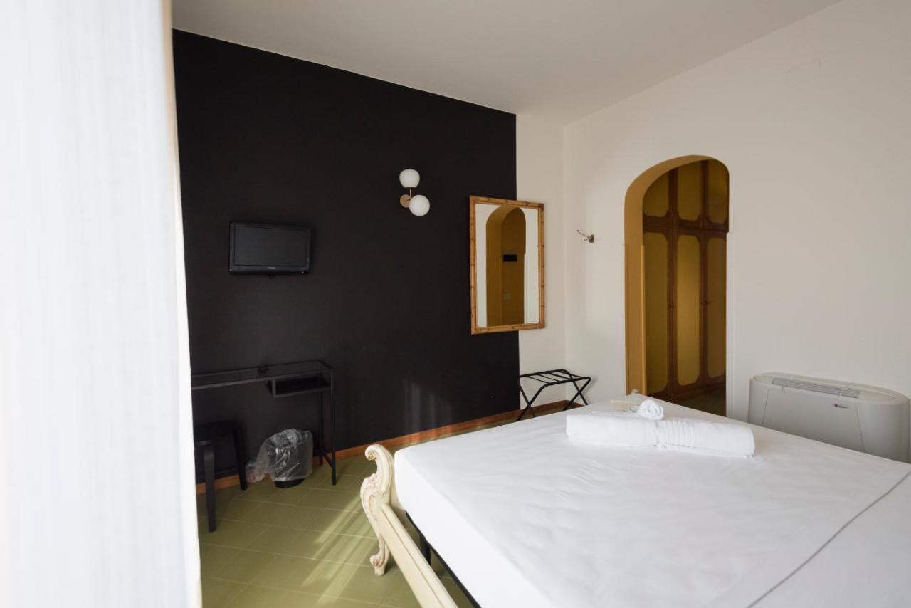 Mami Sabaudia Hotel 외부 사진